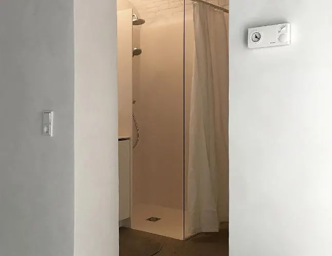 شقة Huebsches Im Herzen Von