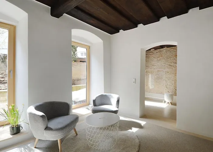 Huebsches Im Herzen Von דירה